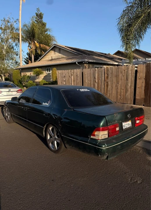 1998 Lexus LS 2nd Gen - Image 4 of 6