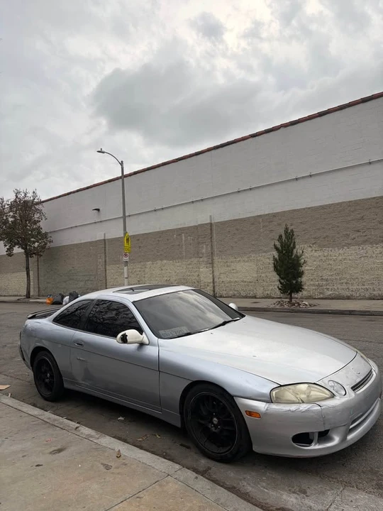 1998 Lexus SC400 - Image 2 of 7