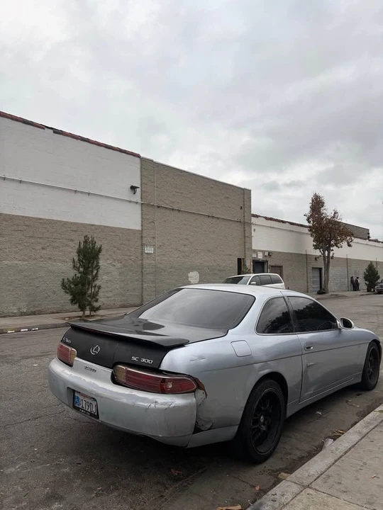 1998 Lexus SC400 - Image 3 of 7