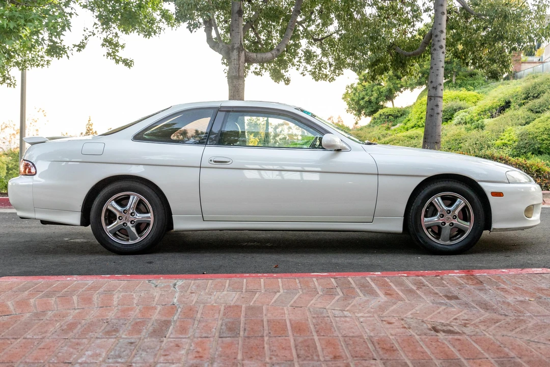 1998 Lexus SC400 - Image 3 of 31