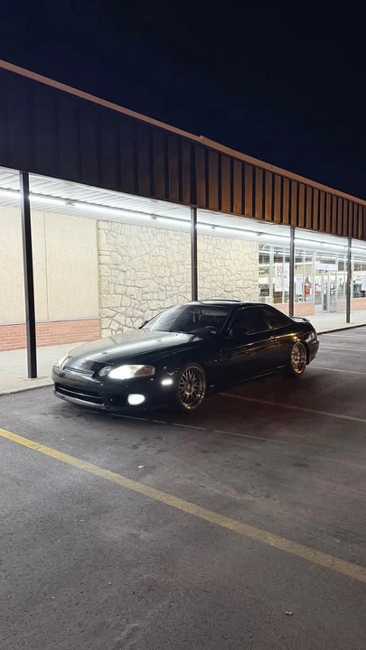 1998 Lexus SC400 - Image 3 of 4