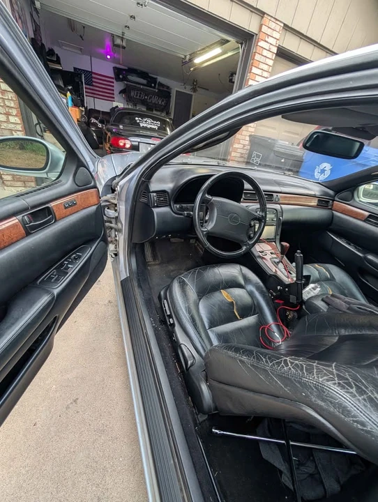 1998 Lexus SC400 - Image 3 of 5