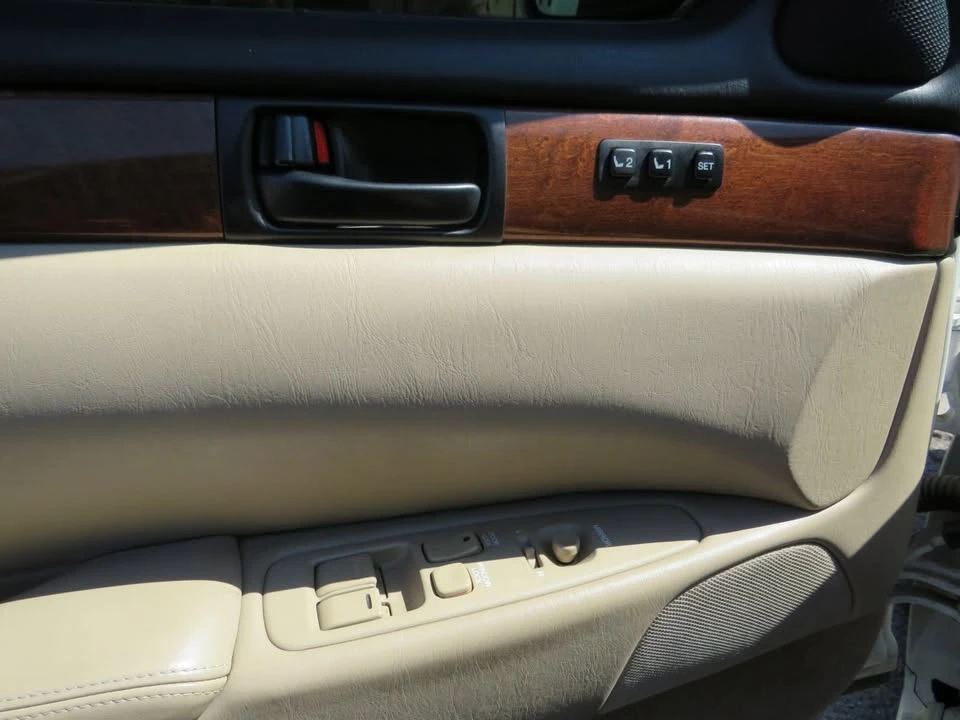 1998 Lexus SC400 - Image 17 of 20