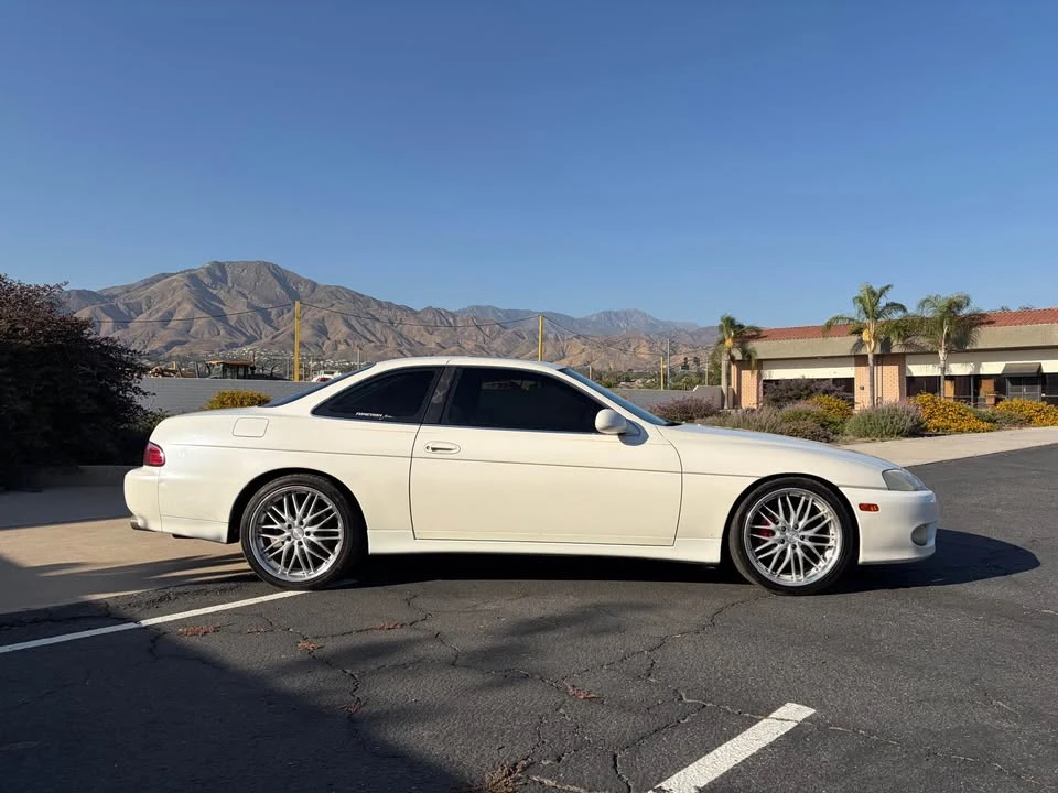 1998 Lexus SC400 - Image 8 of 13