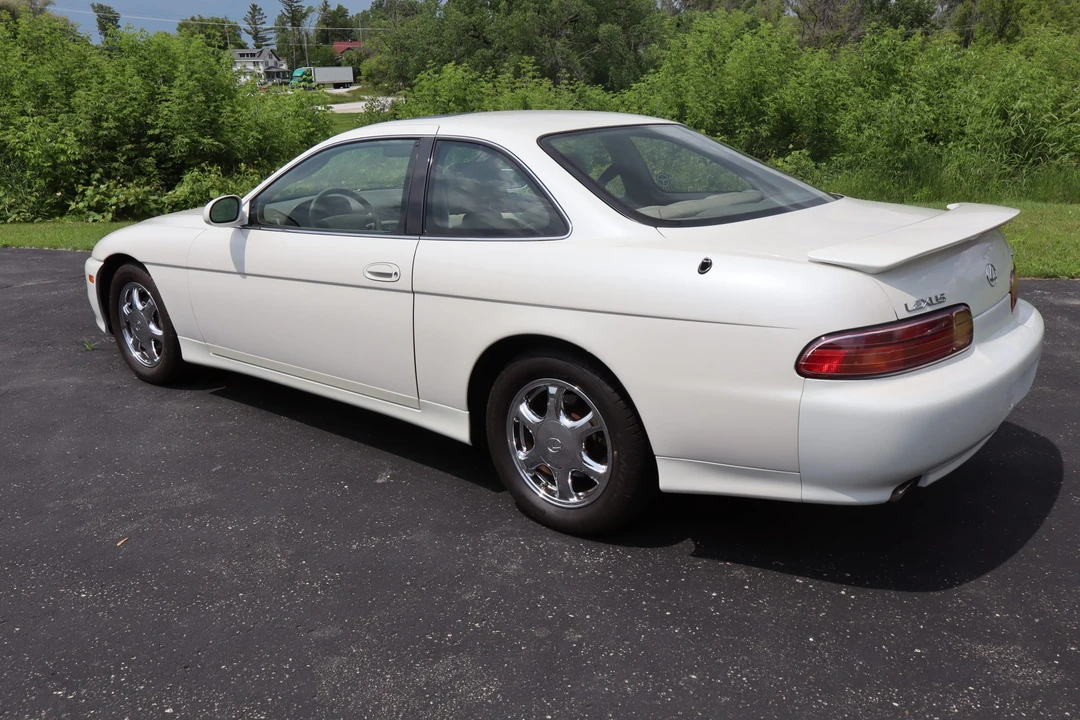 1998 Lexus SC400 - Image 5 of 31