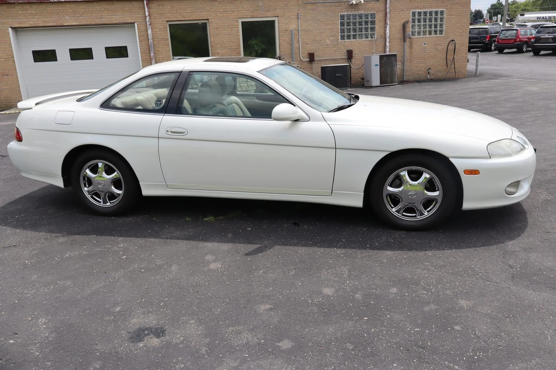 1998 Lexus SC400 - Image 13 of 31