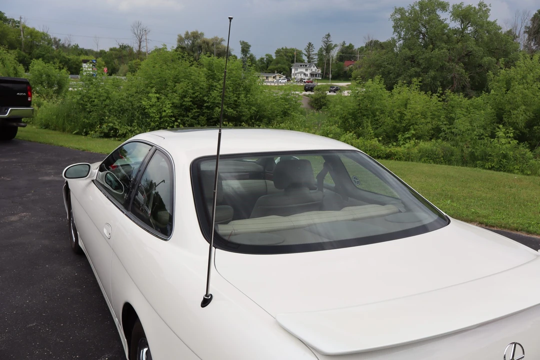 1998 Lexus SC400 - Image 18 of 31