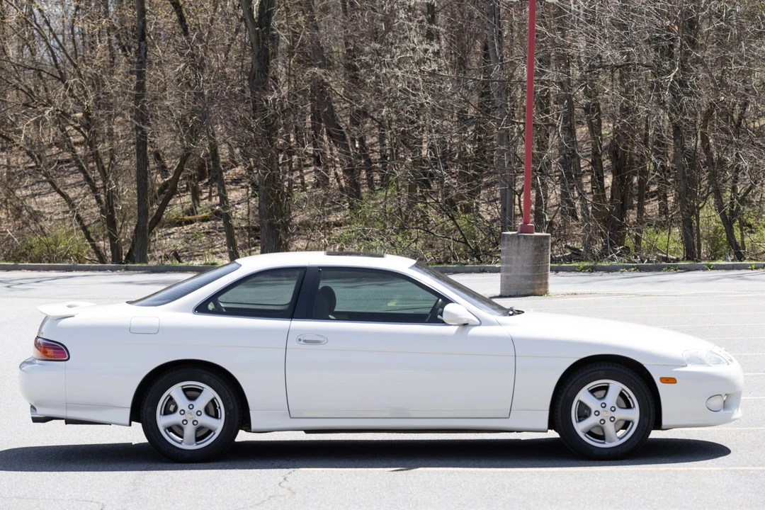 1998 Lexus SC400 - Image 8 of 31