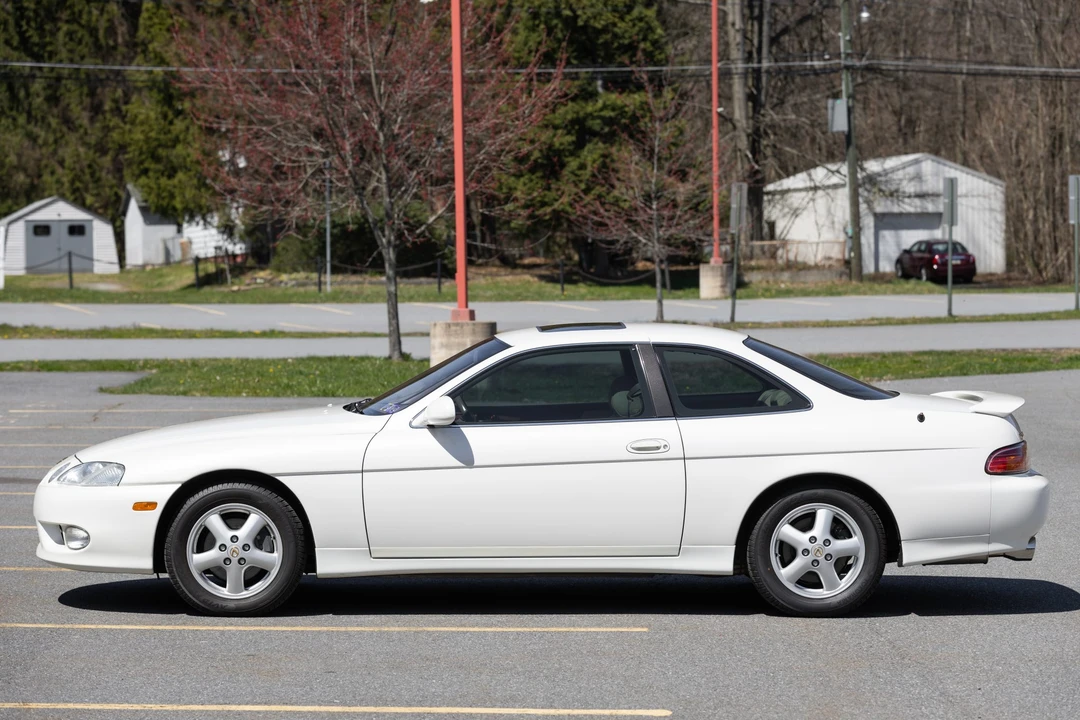 1998 Lexus SC400 - Image 13 of 31