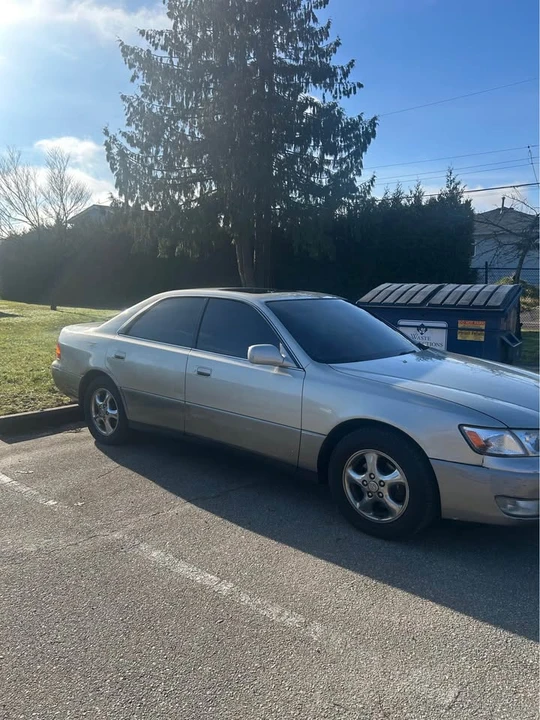 1998 Lexus ES 3rd Gen - Image 3 of 9