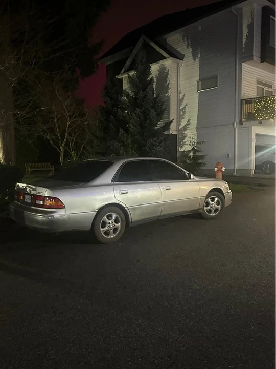 1998 Lexus ES 3rd Gen - Image 4 of 9