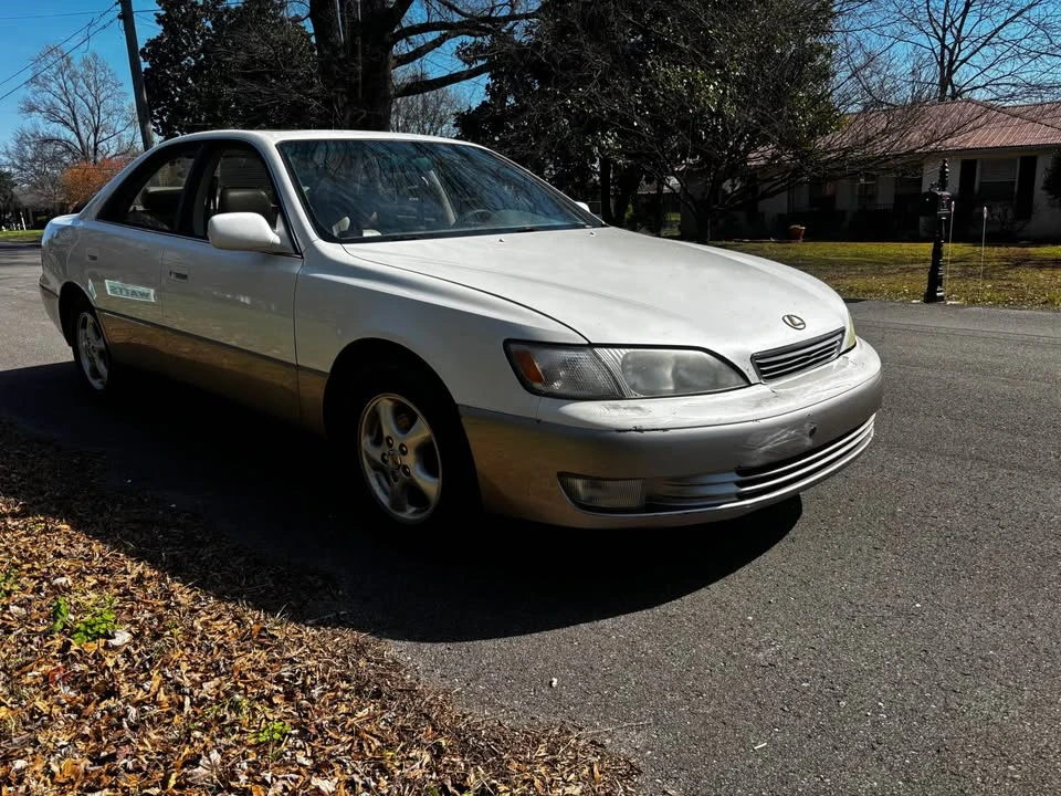 1998 Lexus ES 3rd Gen - Image 4 of 5