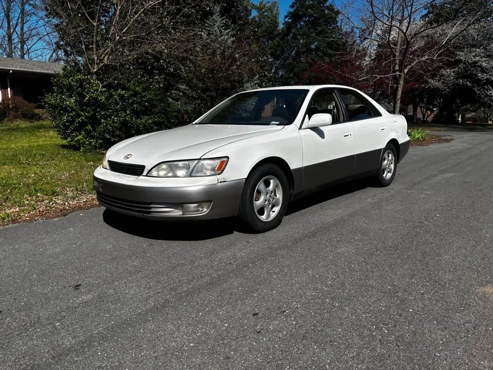 1998 Lexus ES 3rd Gen - Image 5 of 5