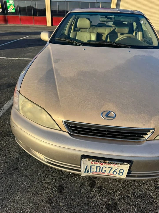 1998 Lexus ES 3rd Gen - Image 2 of 10