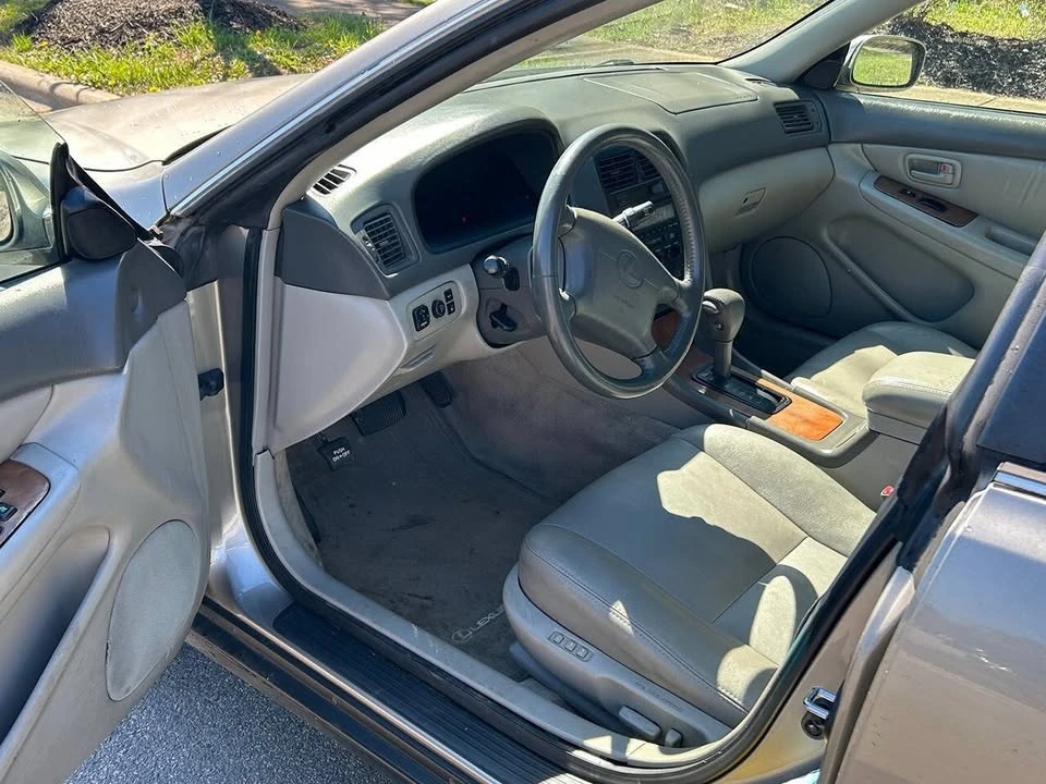 1998 Lexus ES 3rd Gen - Image 5 of 9