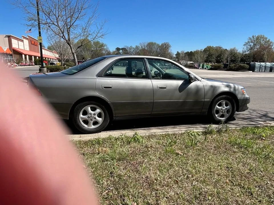 1998 Lexus ES 3rd Gen - Image 3 of 9