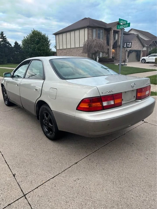 1998 Lexus ES 3rd Gen - Image 3 of 12
