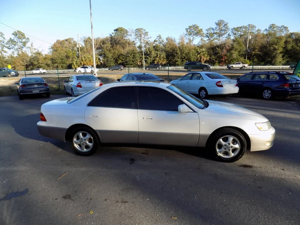 1998 Lexus ES 3rd Gen - Image 5 of 18