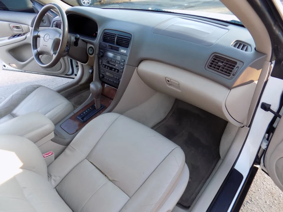 1998 Lexus ES 3rd Gen - Image 16 of 18