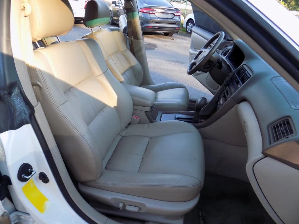 1998 Lexus ES 3rd Gen - Image 15 of 18