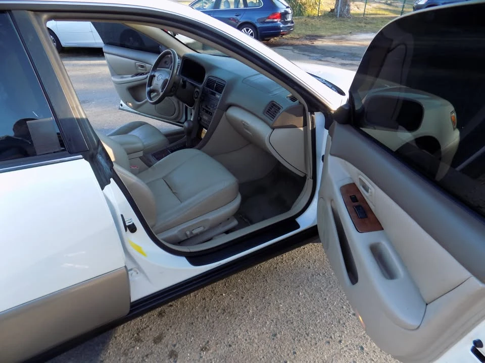1998 Lexus ES 3rd Gen - Image 14 of 18