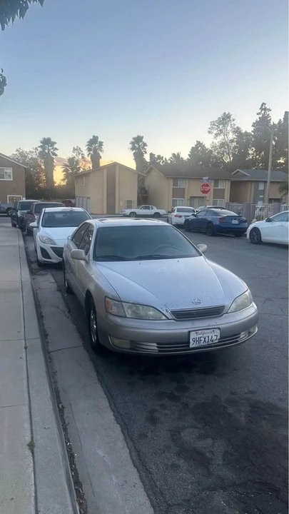 1998 Lexus ES 3rd Gen - Image 2 of 7