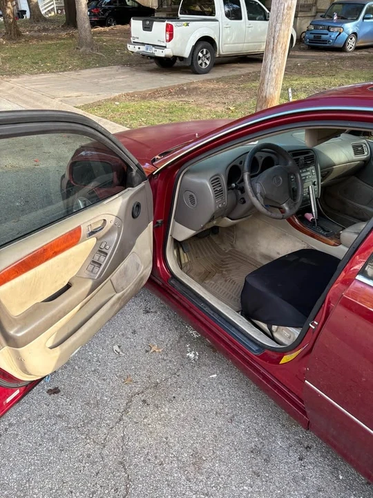 1998 Lexus GS 2nd Gen - Image 11 of 16
