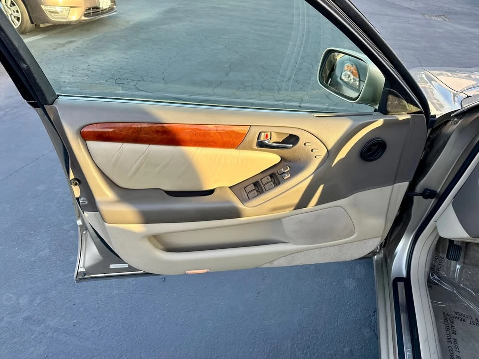 1998 Lexus GS 2nd Gen - Image 4 of 15