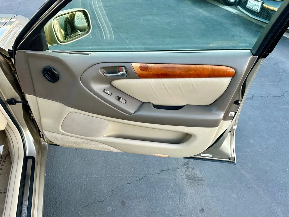 1998 Lexus GS 2nd Gen - Image 9 of 15