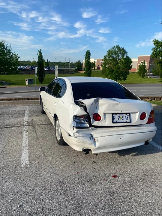 1998 Lexus GS 2nd Gen - Image 2 of 4