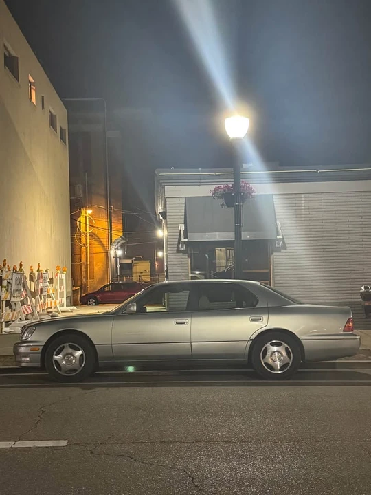 1998 Lexus LS 2nd Gen - Image 4 of 20