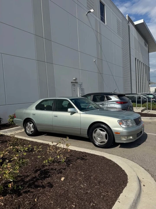 1998 Lexus LS 2nd Gen - Image 19 of 20