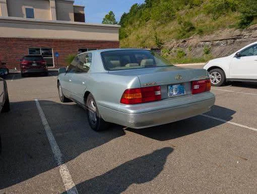 1998 Lexus LS 2nd Gen - Image 3 of 20