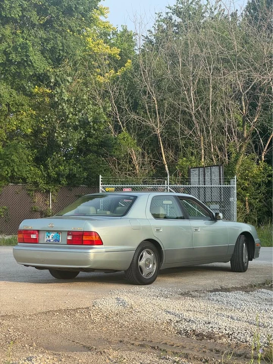 1998 Lexus LS 2nd Gen - Image 2 of 20