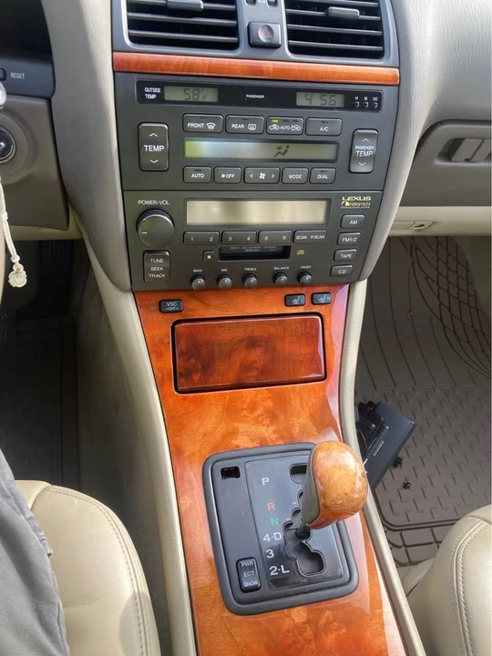 1998 Lexus LS 2nd Gen - Image 8 of 14