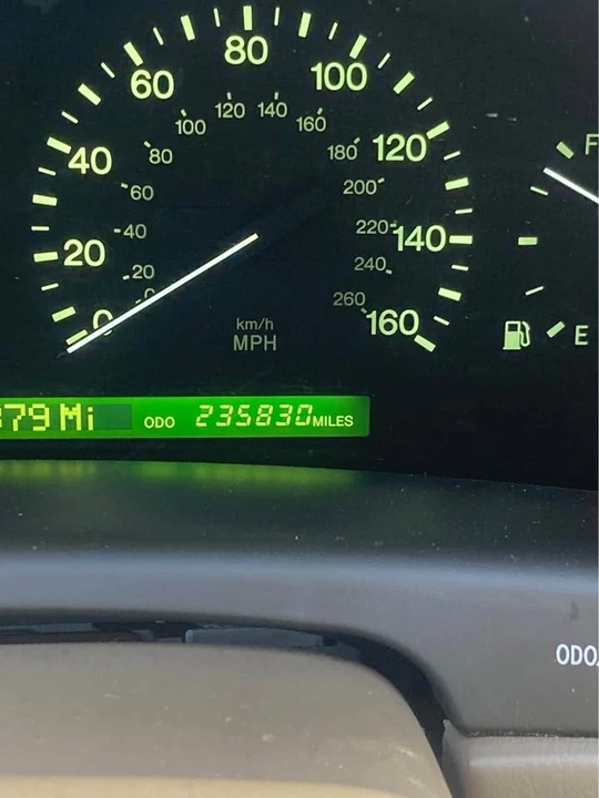 1998 Lexus LS 2nd Gen - Image 10 of 14