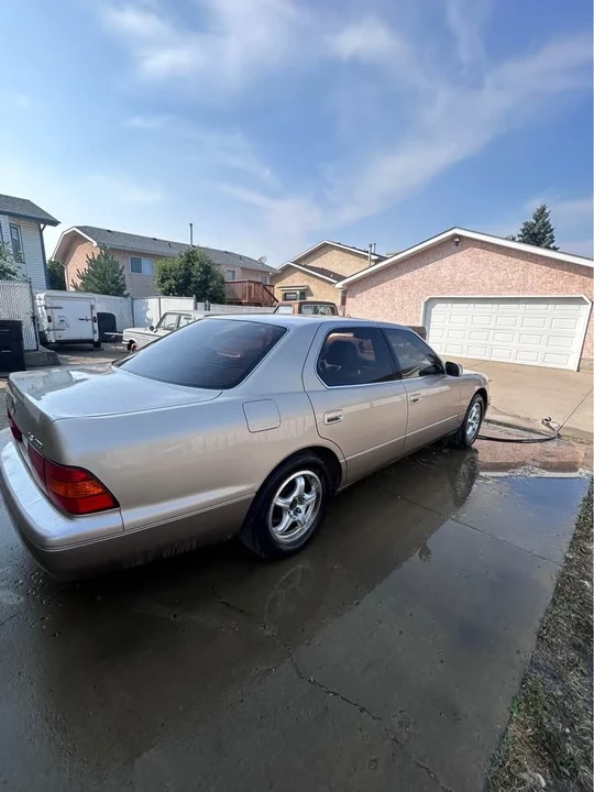 1998 Lexus LS 2nd Gen - Image 3 of 10