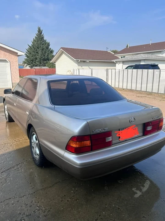 1998 Lexus LS 2nd Gen - Image 5 of 10