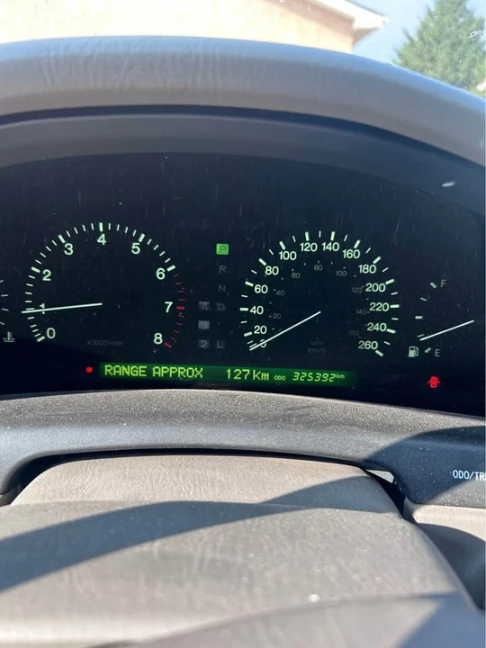 1998 Lexus LS 2nd Gen - Image 10 of 10