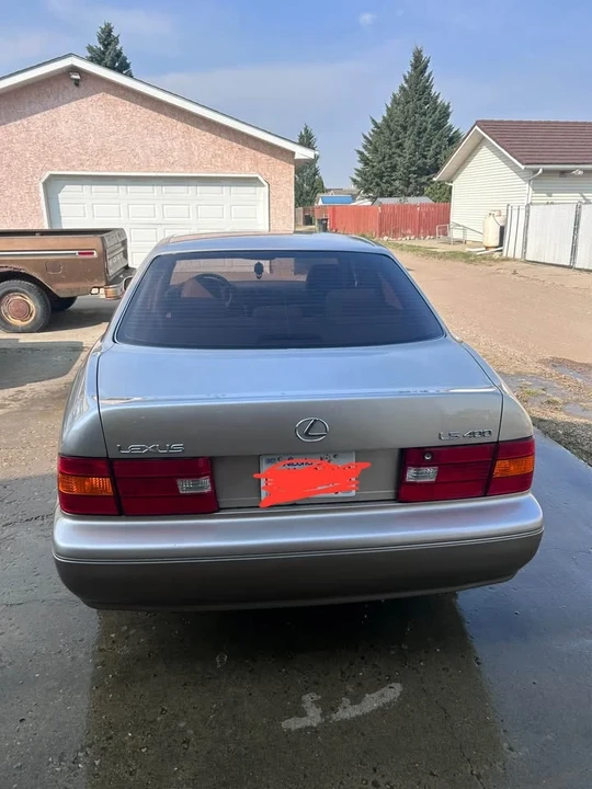 1998 Lexus LS 2nd Gen - Image 4 of 10