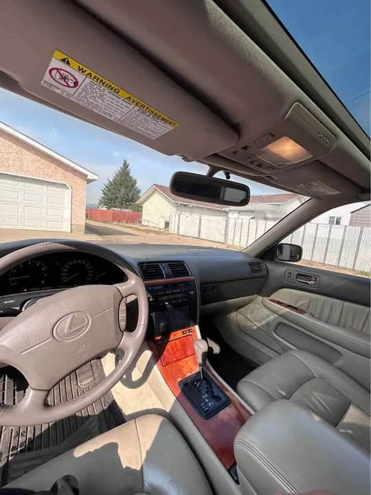 1998 Lexus LS 2nd Gen - Image 9 of 10