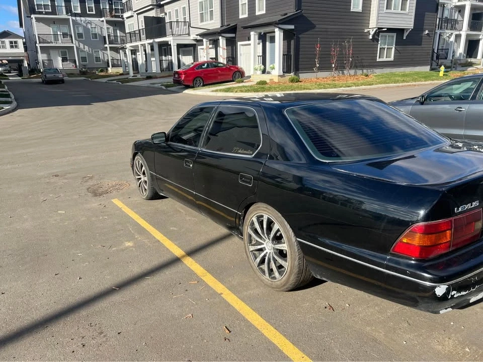 1998 Lexus LS 2nd Gen - Image 4 of 10