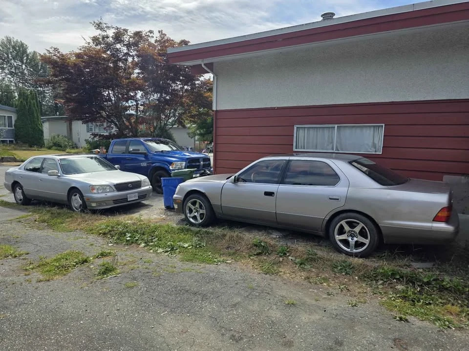 1998 Lexus LS 2nd Gen - Image 3 of 3
