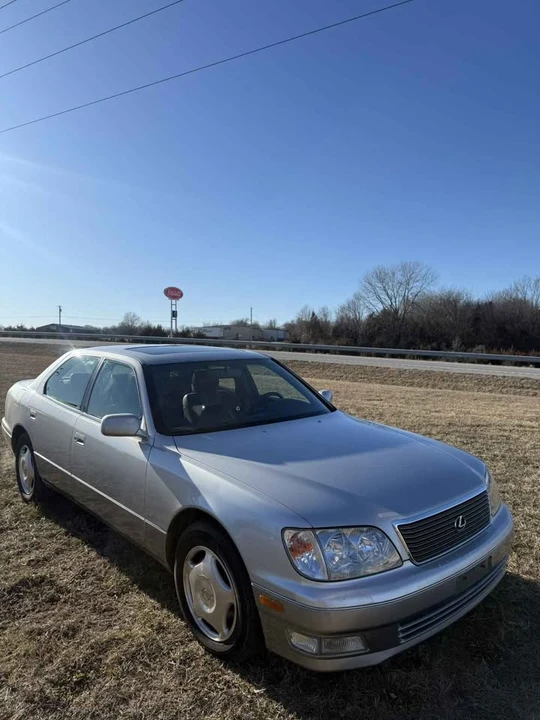 1998 Lexus LS 2nd Gen - Image 2 of 19