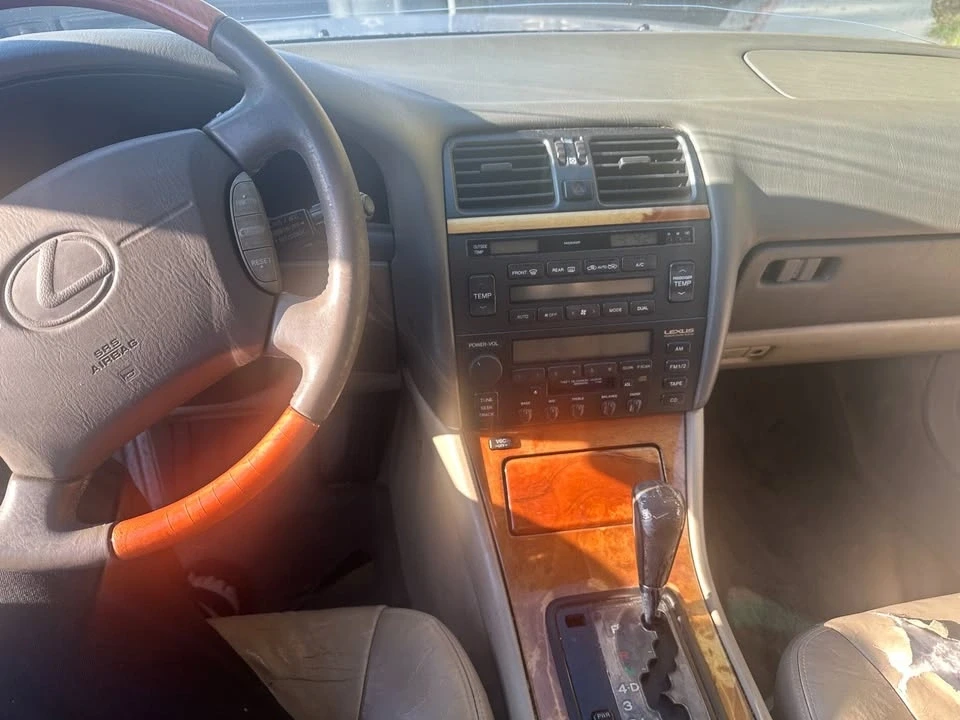 1998 Lexus LS 2nd Gen - Image 2 of 7
