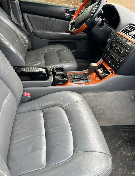 1998 Lexus LS 2nd Gen - Image 2 of 3