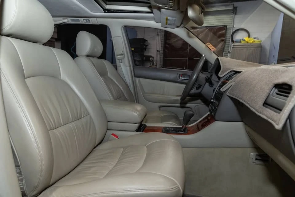 1998 Lexus LS 2nd Gen - Image 17 of 20