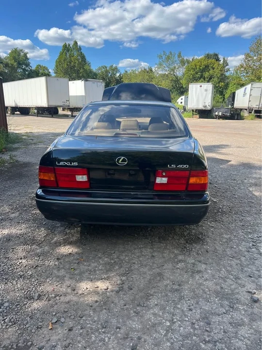 1998 Lexus LS 2nd Gen - Image 4 of 5
