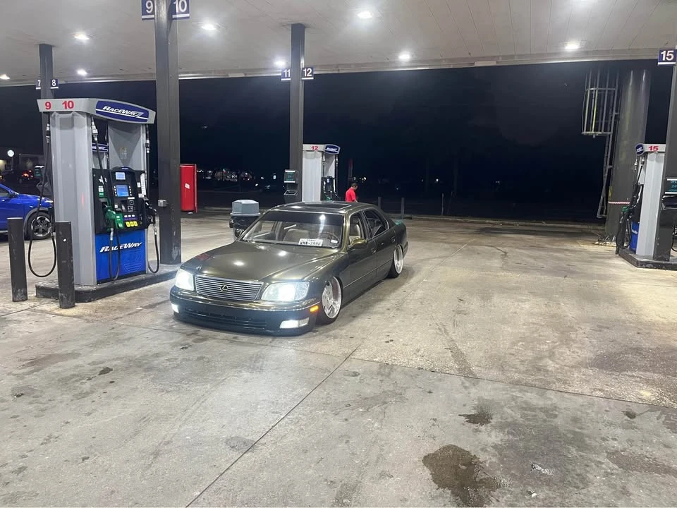 1998 Lexus LS 2nd Gen - Image 5 of 10