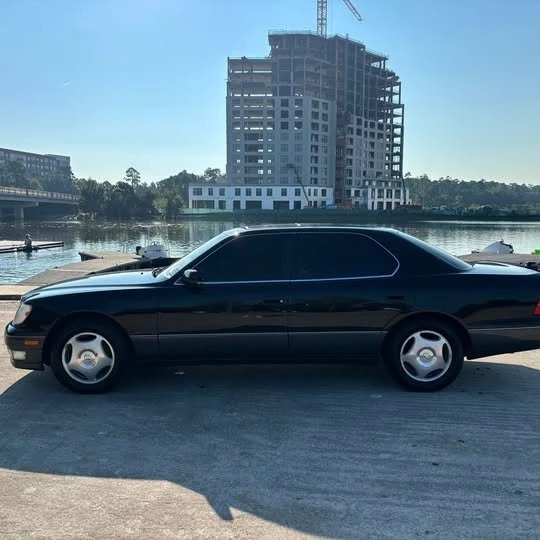 1998 Lexus LS 2nd Gen - Image 9 of 9
